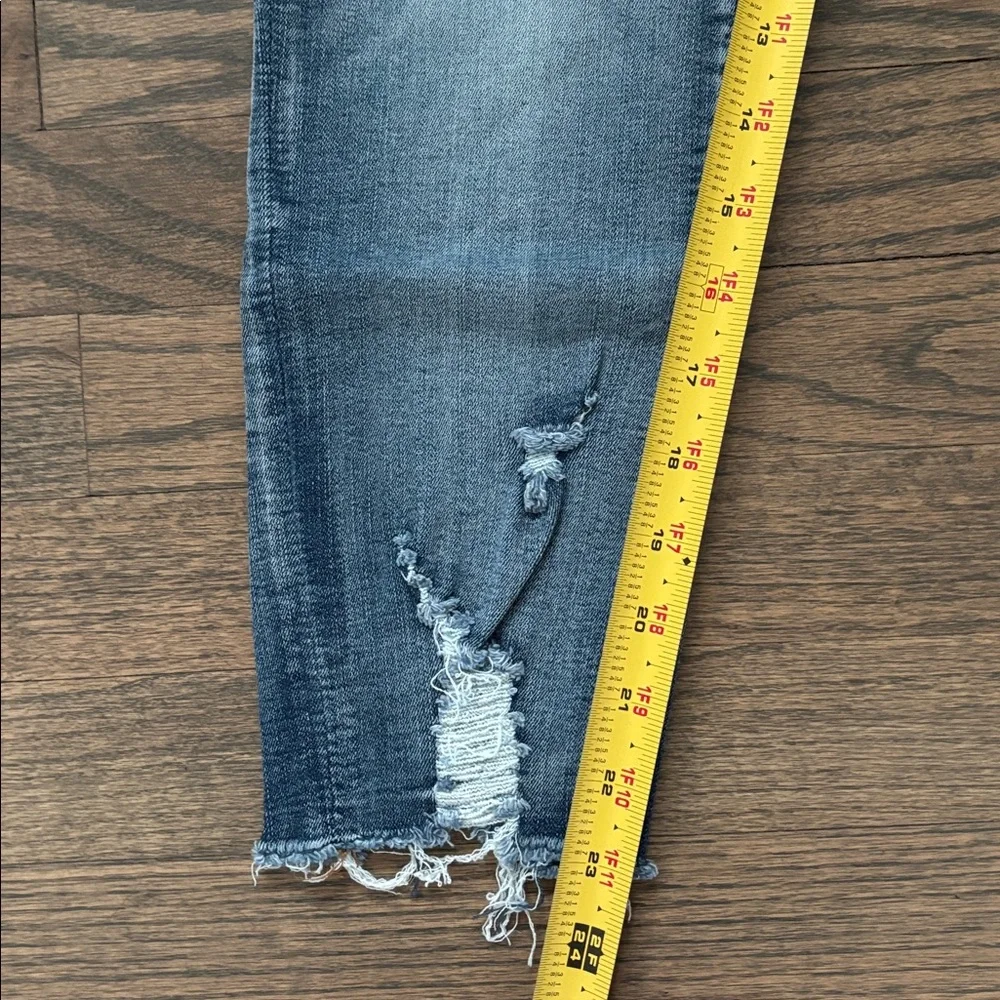 Stylish Ankle Jeans in Classic Blue
